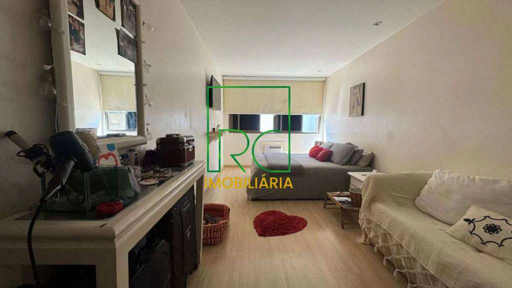 Furnished 4-bedroom apartment with 250 m² — photo 14