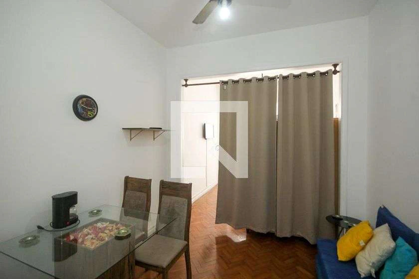 Kitnet mobiliada com máquina de lavar e armários embutidos — photo 8