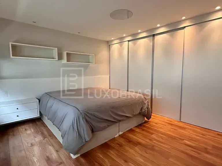 Casa moderna com 3 quartos e 5 vagas de garagem — photo 31