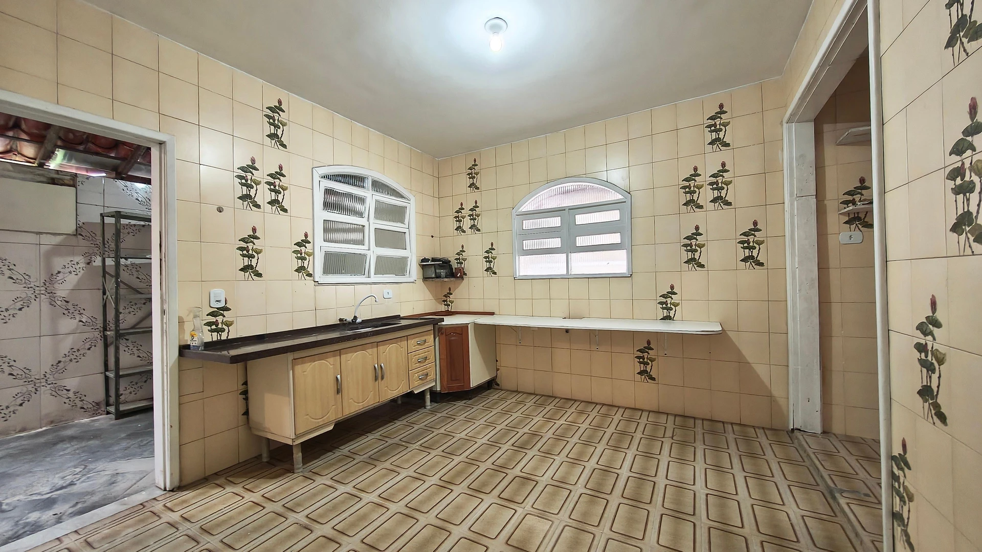 House, 250 m², with a bathtub — photo 16