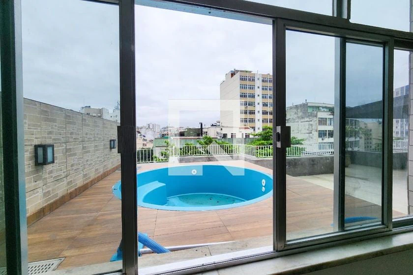 Duplex apartment for rent with 4 bedrooms and 360 m² — photo 29