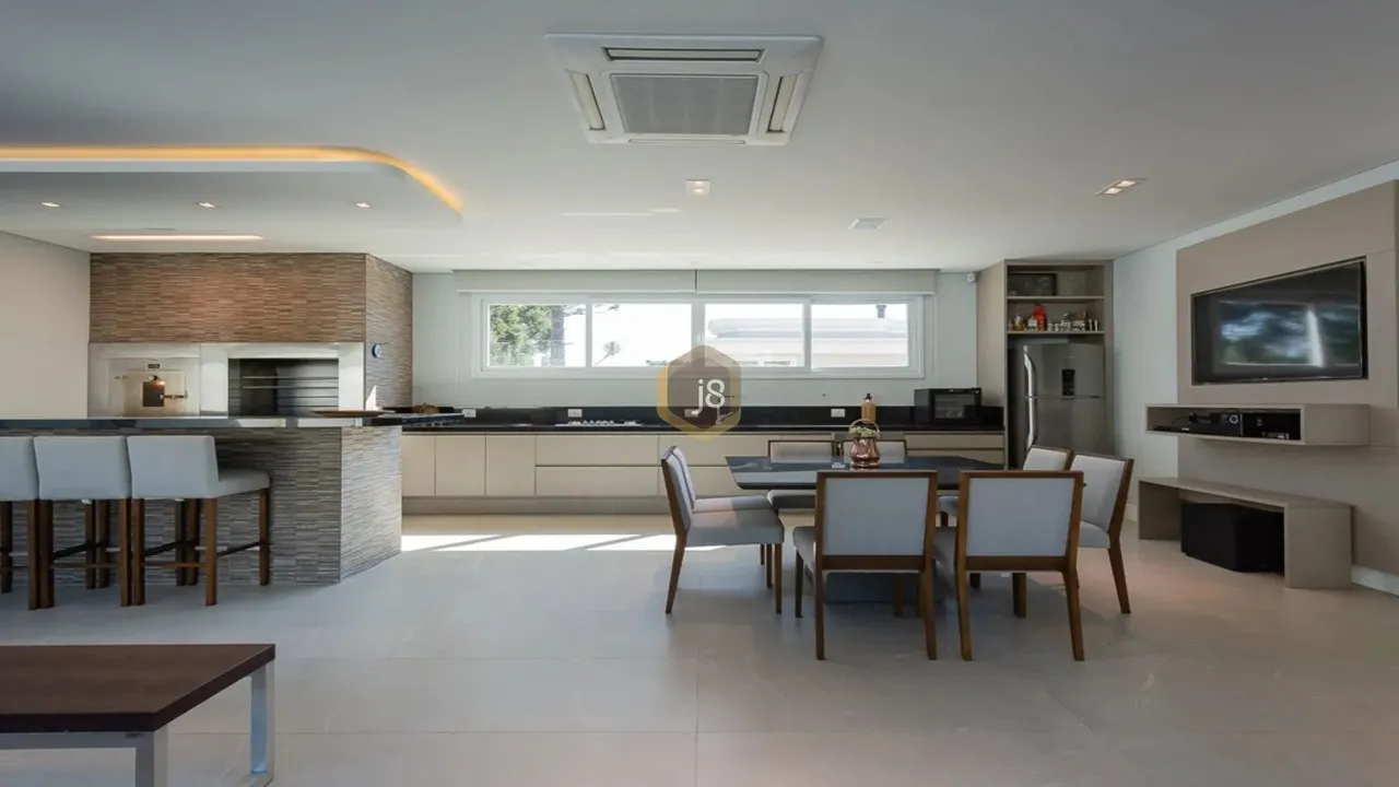 Будинок у закритому комплексі 775 м² з 4 спальнями — photo 12