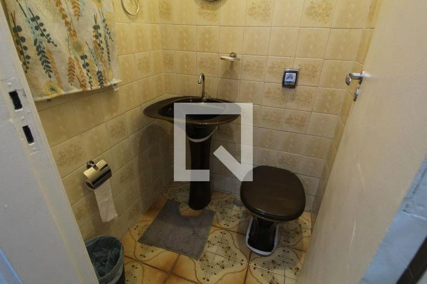 Casa de 3 dormitorios, 1 con baño propio, 545 m² — photo 45