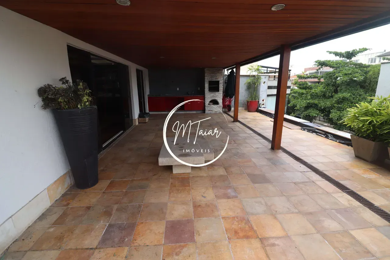 323 m² apartment with 4 bedrooms and 5 bathrooms — photo 9
