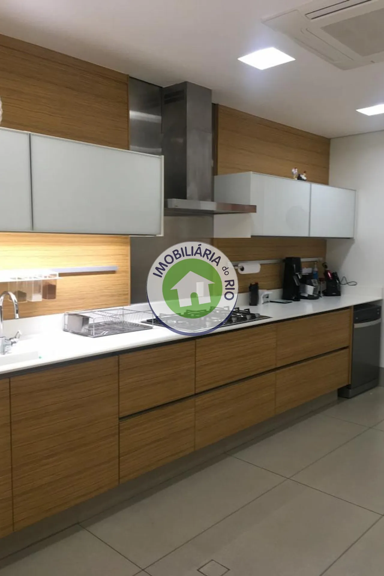 Apartamento mobiliado com 3 dormitórios e 5 banheiros — photo 14
