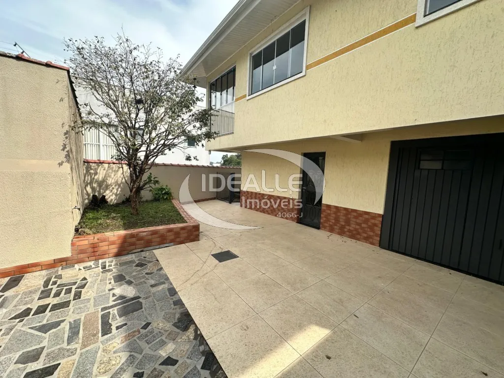 184 m² house with a built-in balcony grill — photo 32