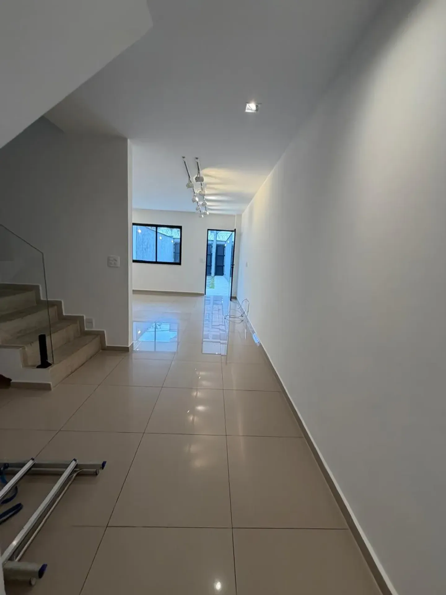 3-bedroom house with a grill on the balcony — photo 13