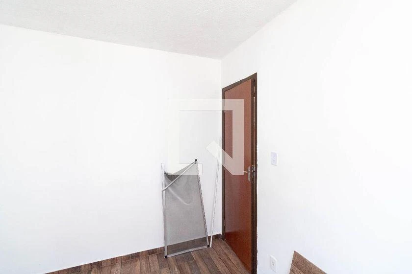 Home office in a 2-bedroom apartment, 32 m² — photo 4