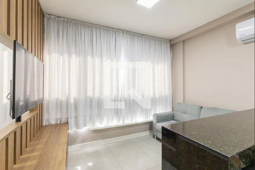 One-bedroom apartment with a home office in Curitiba — photo 5