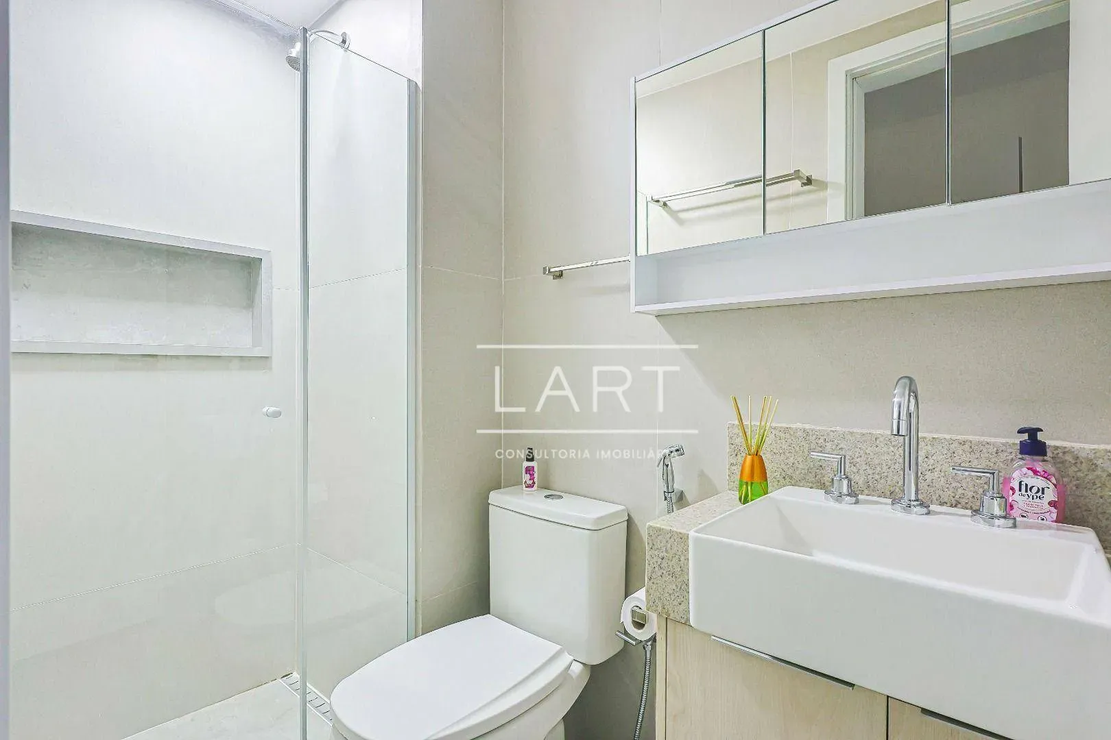 Furnished 100 m² apartment on the 5th floor with 1 parking — photo 14