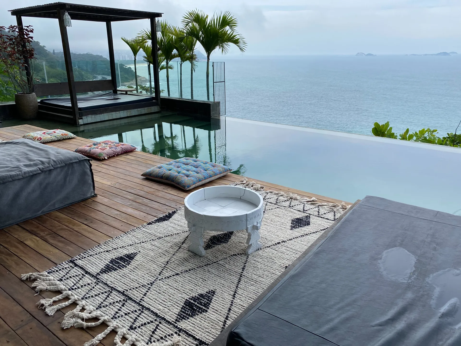 800 m² house with 5 bedrooms and an open-plan kitchen — photo 60