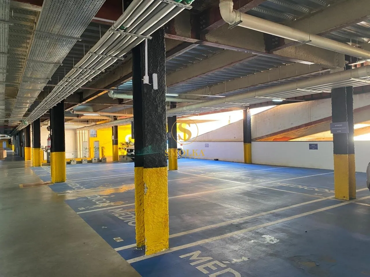 Apartamento de 54 m² con 1 suite y balcón de vidrio — photo 34