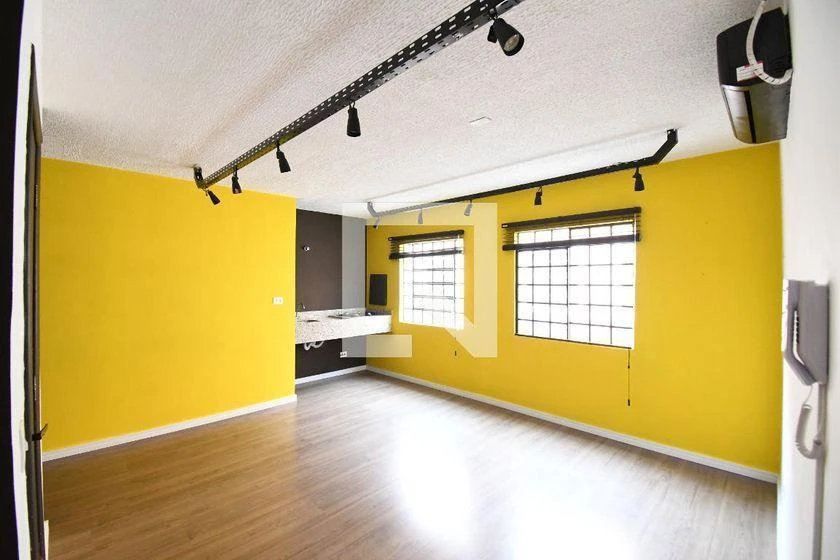 Apartment, 62 m², with wood or laminate floors — photo 3
