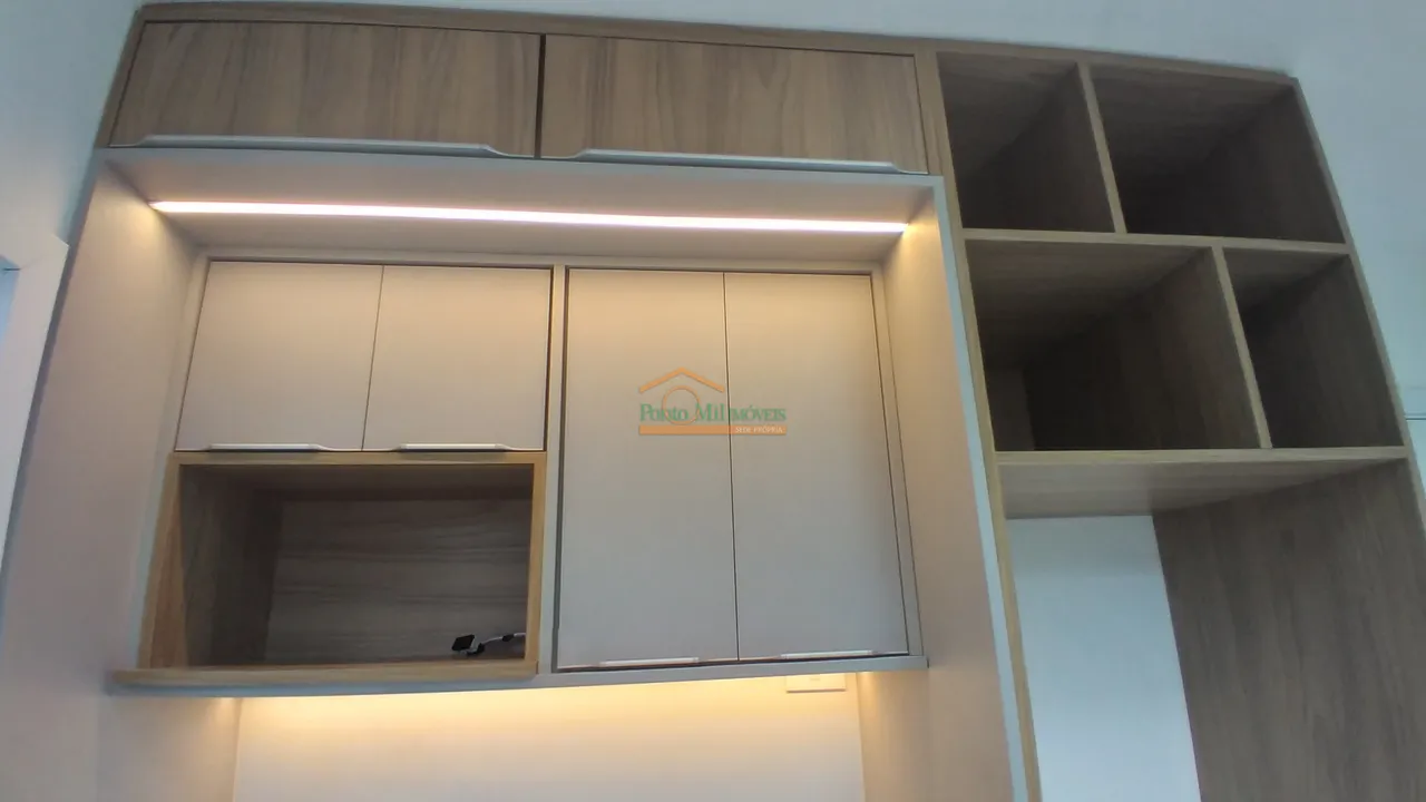 1-bedroom apartment with a fitted compact kitchenette — photo 19