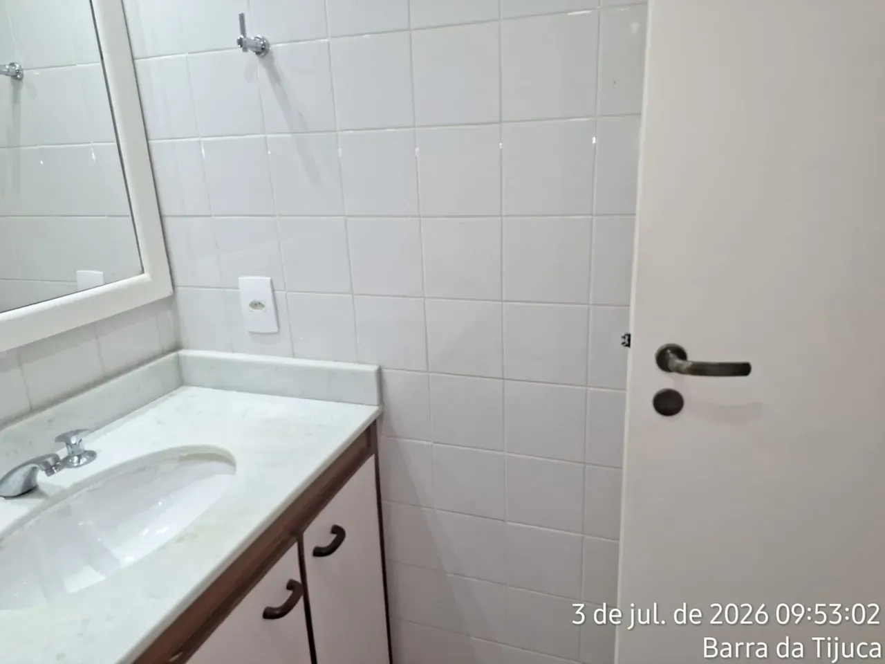 2-bedroom apartment in a building with a gym — photo 32