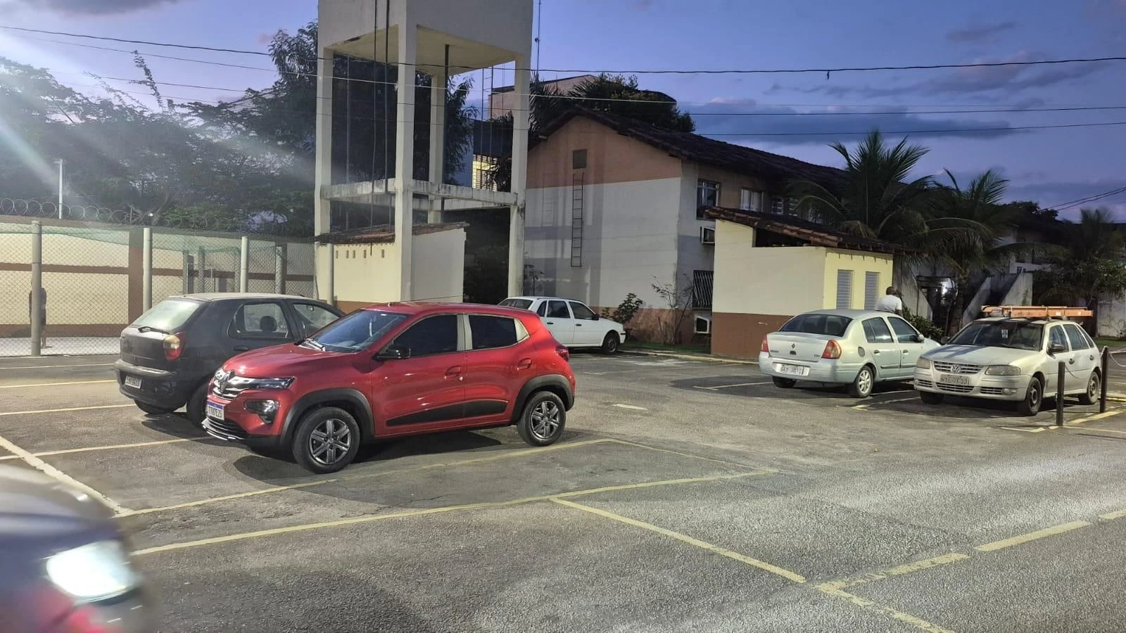 Apartamento sem mobília com 2 quartos e box de vidro — photo 21