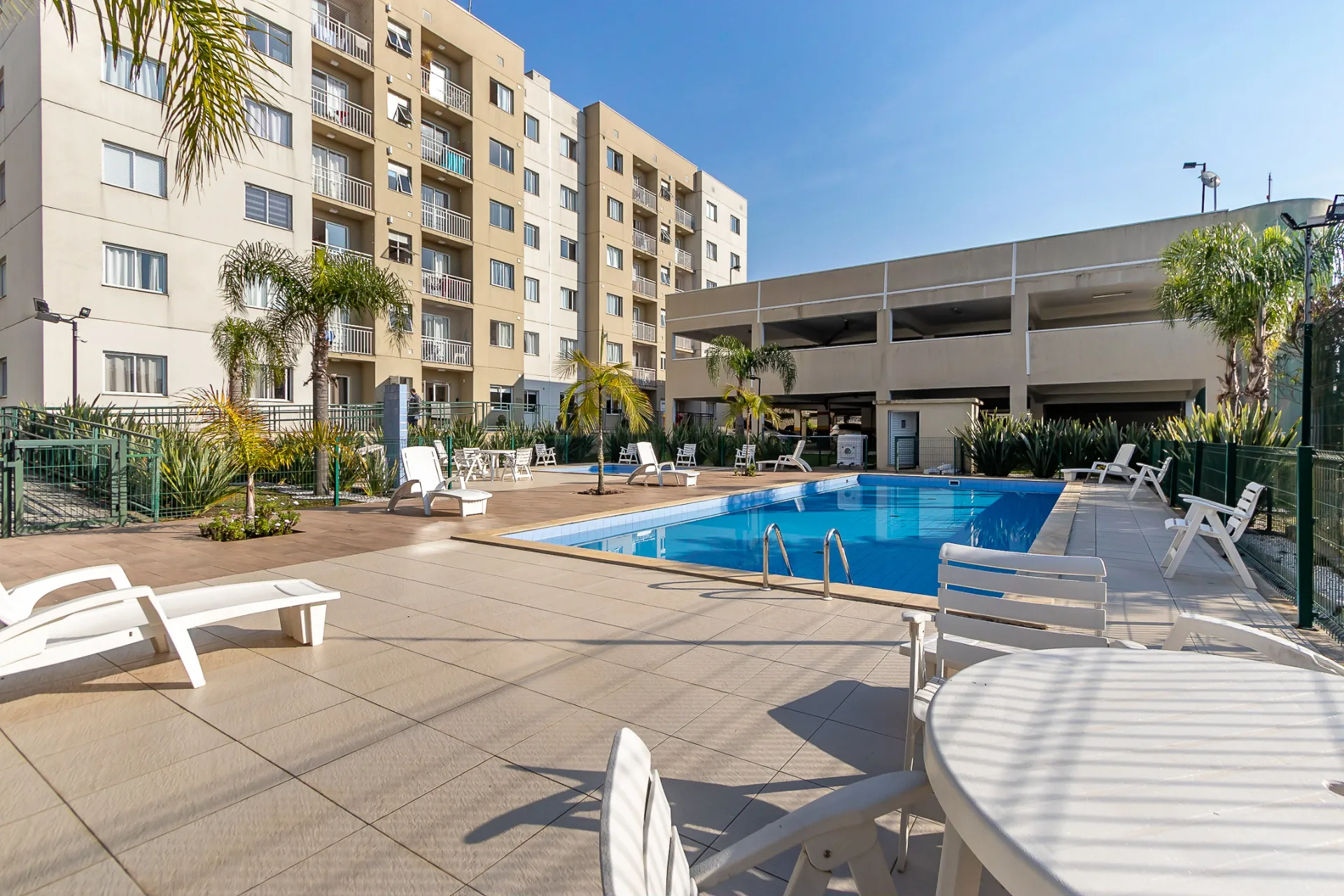 3-bedroom apartment in a building with a pool — photo 48