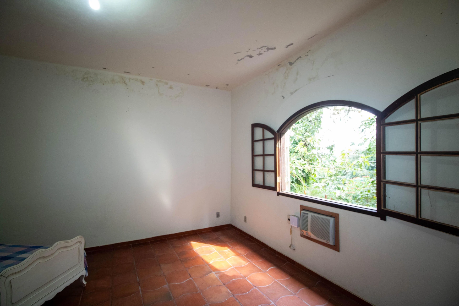 Furnished house with 4 bedrooms and balcony BBQ — photo 56