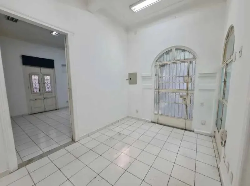 Casa sem mobília com 5 quartos e vaga para 4 carros — photo 12