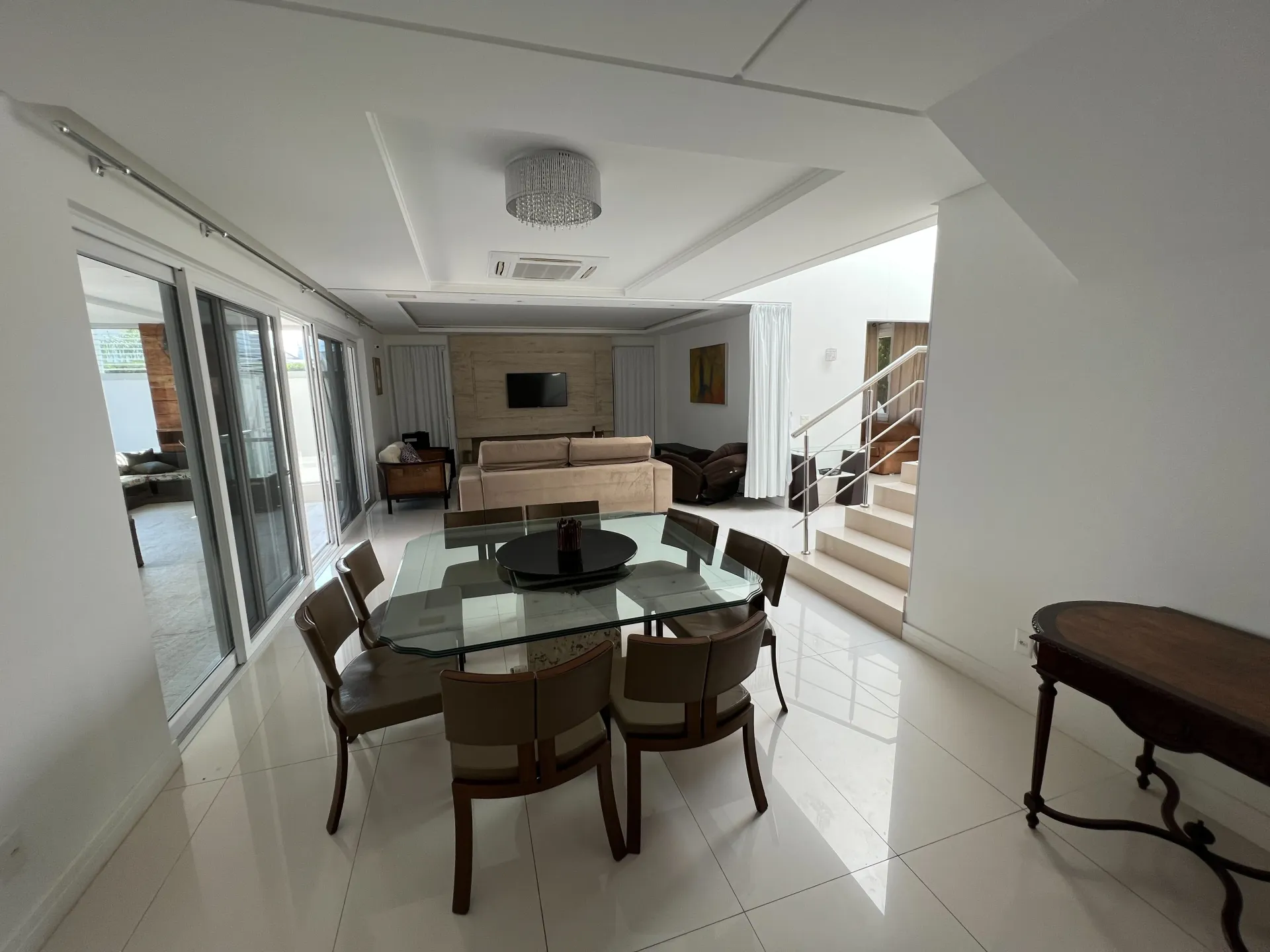 Furnished house with 6 en-suite bedrooms and private BBQ — photo 17
