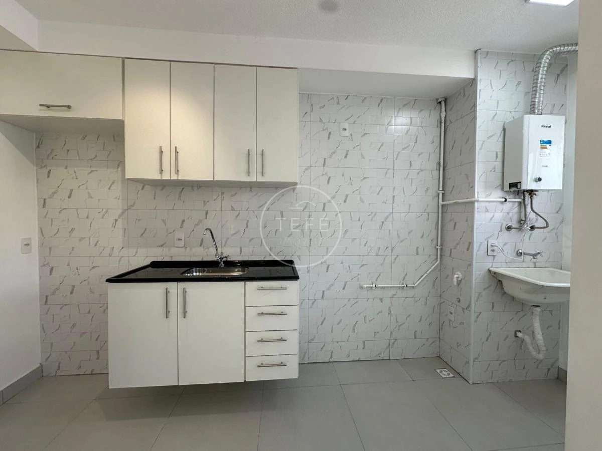 One-bedroom apartment in a building with a pool — photo 2