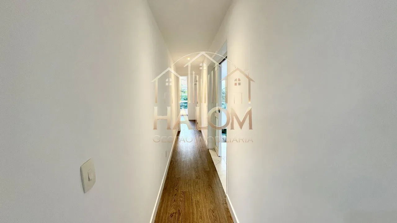 Rental house with 5 bedrooms and 5 bathrooms — photo 27