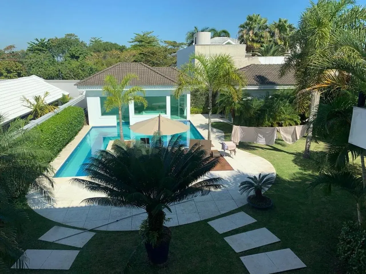 House with 5 bedrooms 5 bathrooms and 4 parking spaces — photo 5