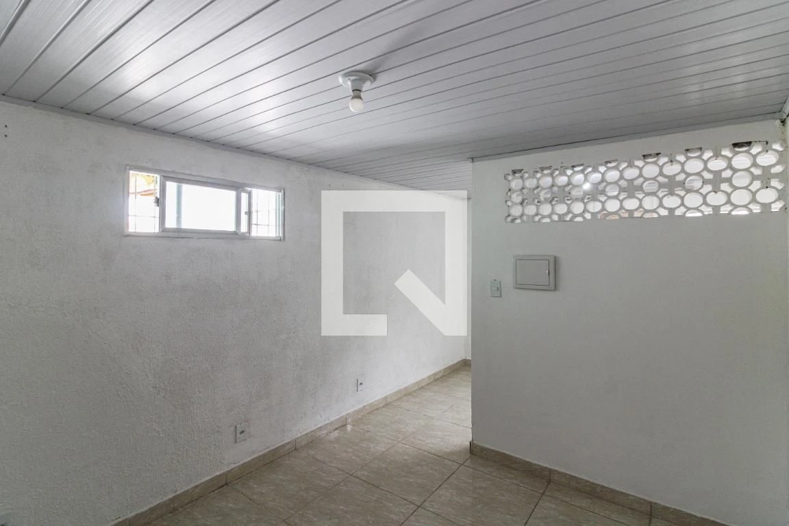 Unfurnished house with 1 bedroom and 1 bathroom — photo 12