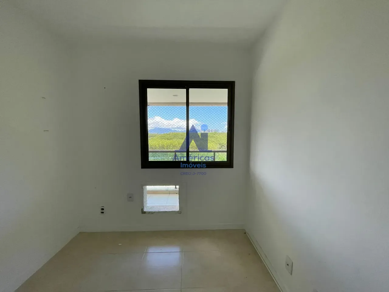 2-bedroom apartment with a washing machine — photo 9
