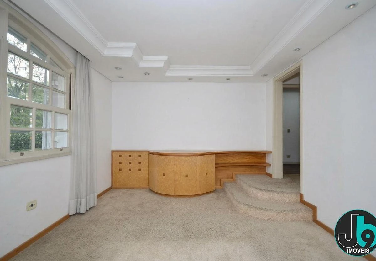 Будинок в оренду з 4 спальнями та 302 м² — photo 4