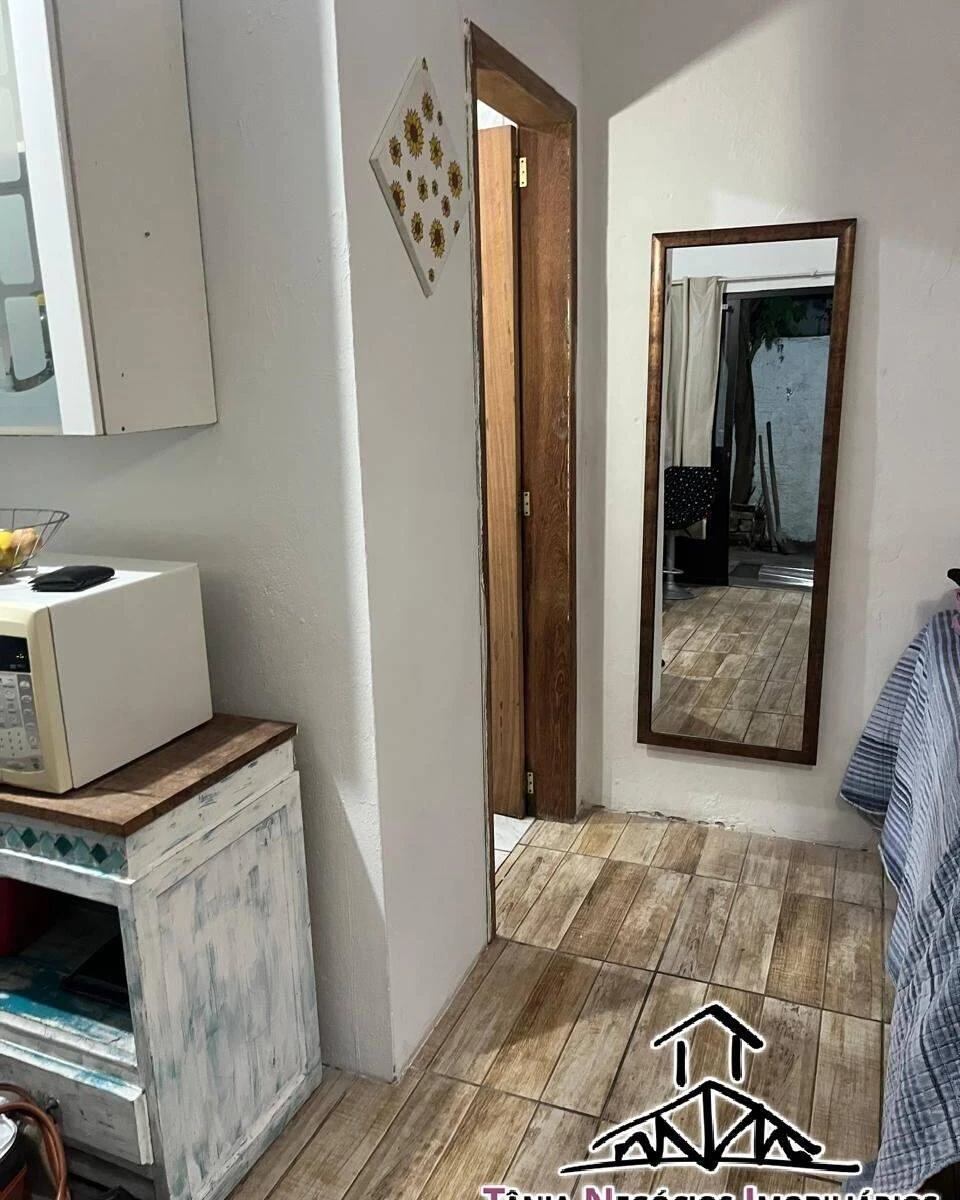 One-bedroom apartment with a washing machine — photo 19