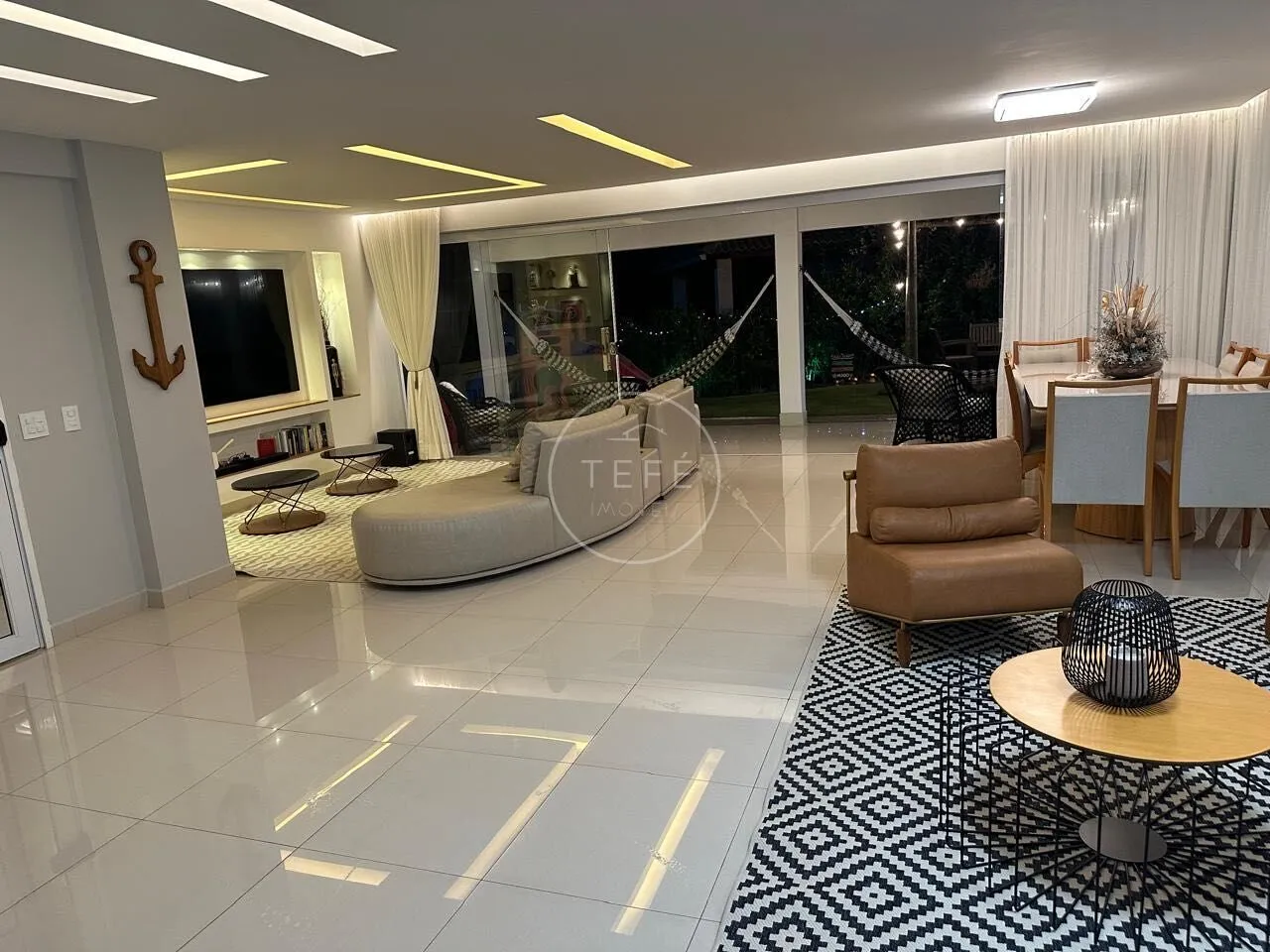 House for rent with 5 suites and 290 m² — photo 7