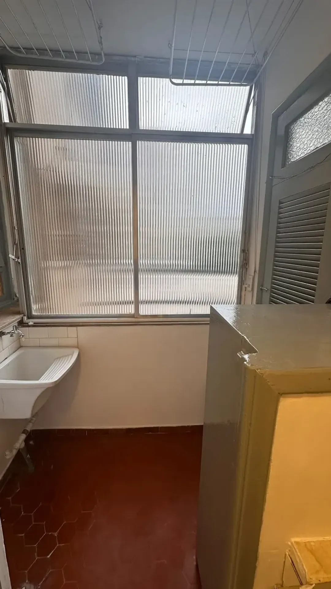Departamento de 1 dormitorio con piso de madera o laminado — photo 12