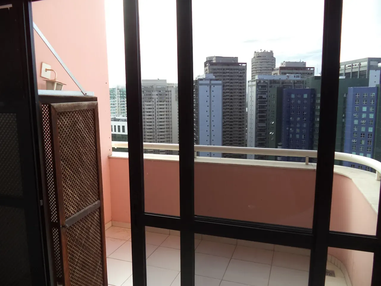 Apartment with 2 bedrooms, 2 bathrooms and a terrace — photo 28