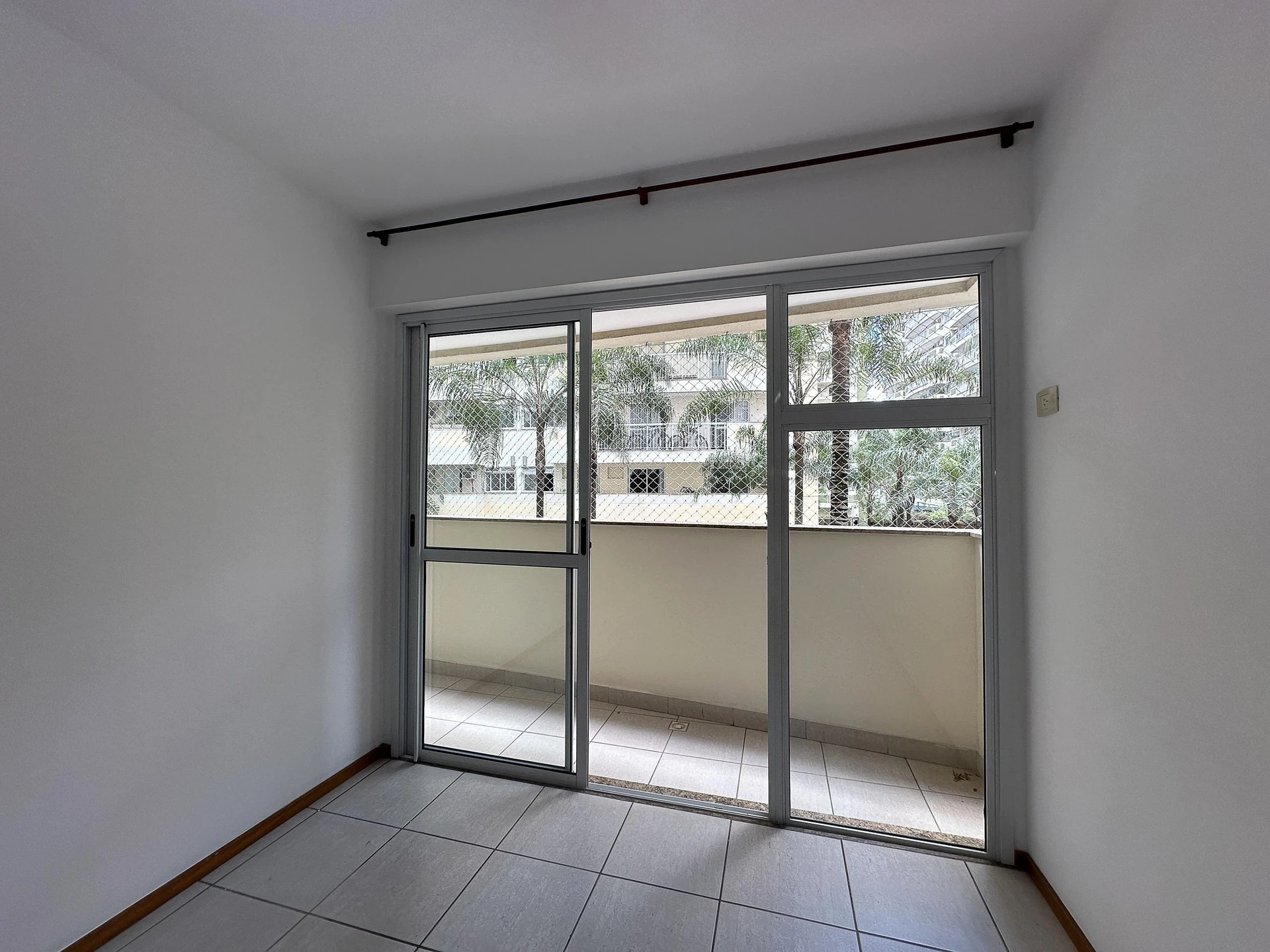 3-bedroom apartment in a building with a sauna — photo 43