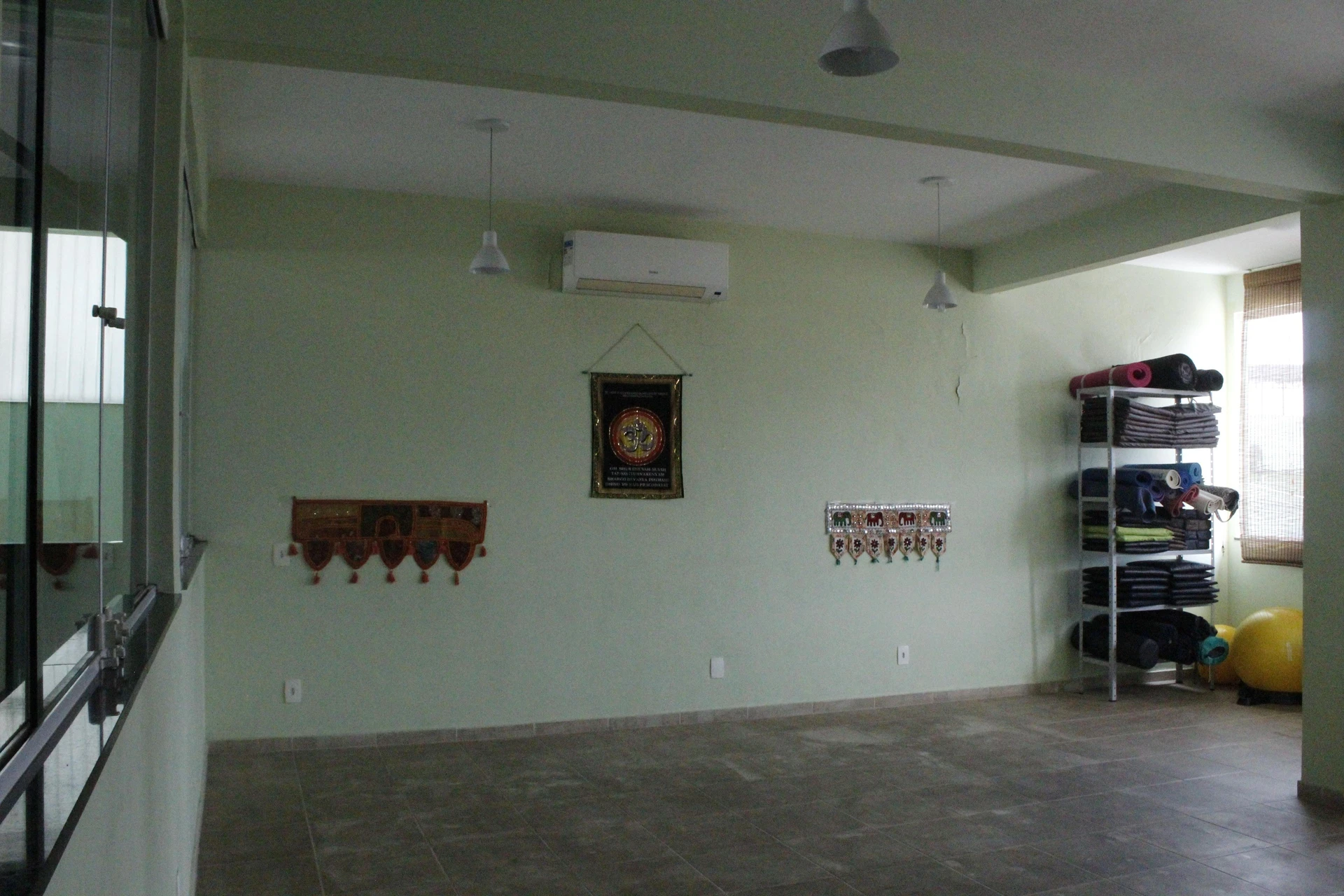 Casa sem mobília com 1 quarto e 2 banheiros e garagem — photo 47