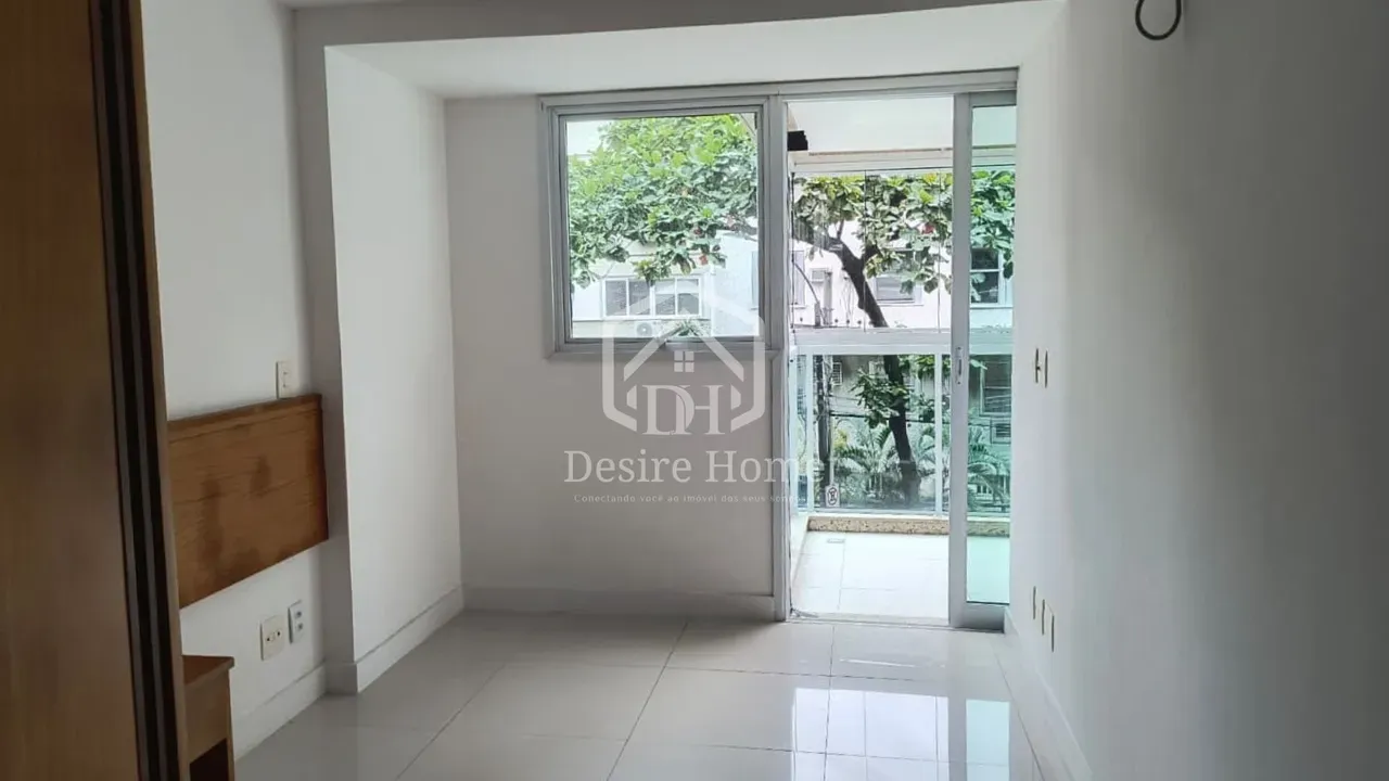 Apartment, 198 m², with a glass-enclosed balcony — photo 6