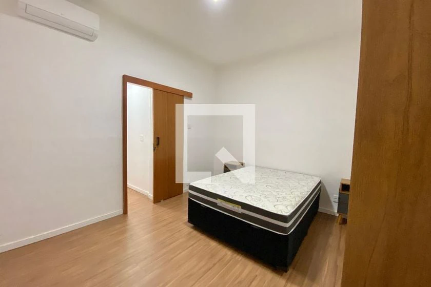 Departamento de 2 dormitorios con balcón cerrado con vidrio — photo 8