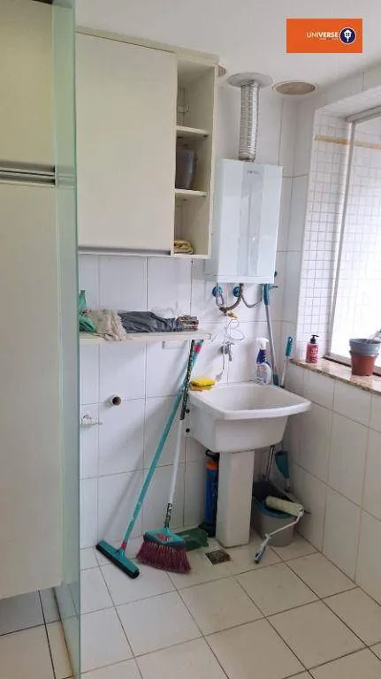 Apartamento mobiliado com cozinha fechada e fogão a gás — photo 11