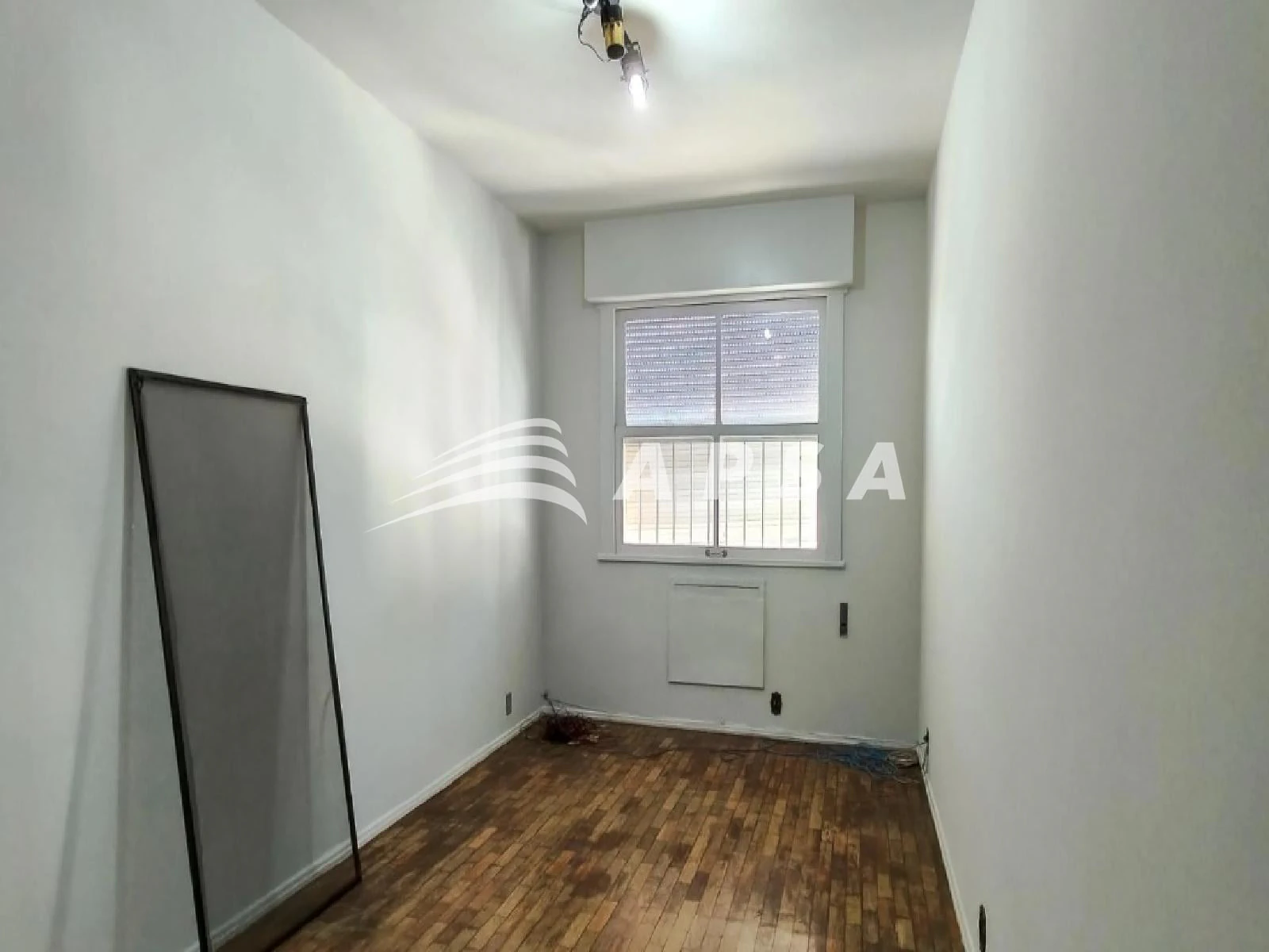 128 m² unfurnished apartment with 4 bedrooms and closed kitchen — photo 5