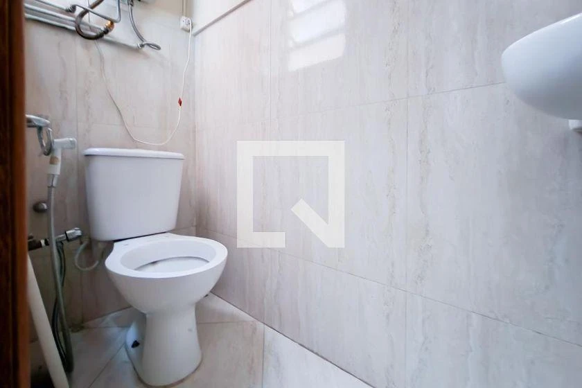 Furnished 2-bedroom apartment with 84 m² — photo 9