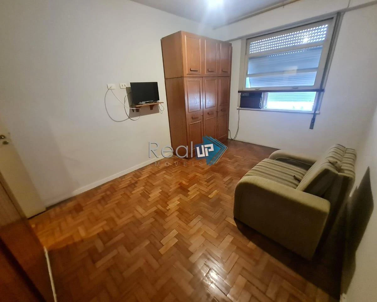 Apartment with 4 bedrooms and 5 bathrooms and 2 parking spaces — photo 20