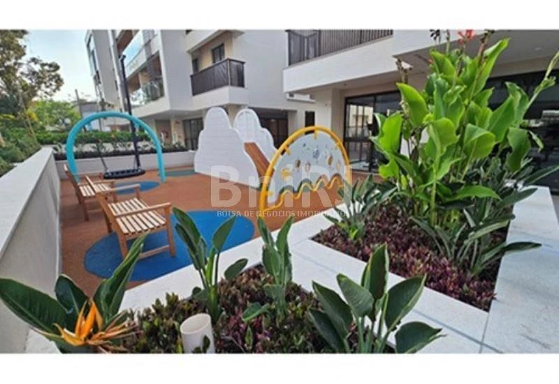 147 m² penthouse with 3 bedrooms and 2 parking spaces — photo 2
