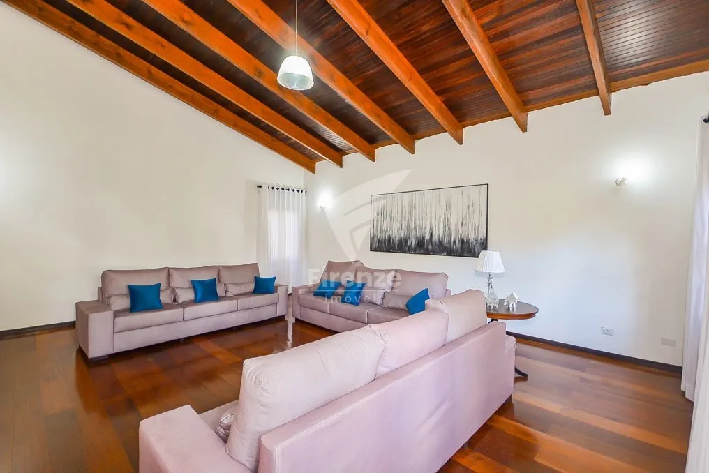 424 m² house with 3 en-suite bedrooms and 4 parking spots — photo 18