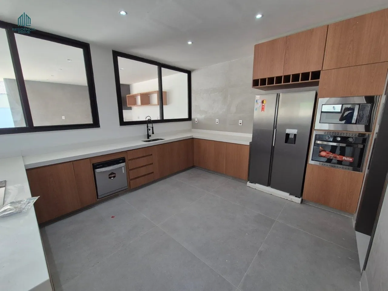 Furnished house with 4 bedrooms and an open-plan kitchen — photo 2