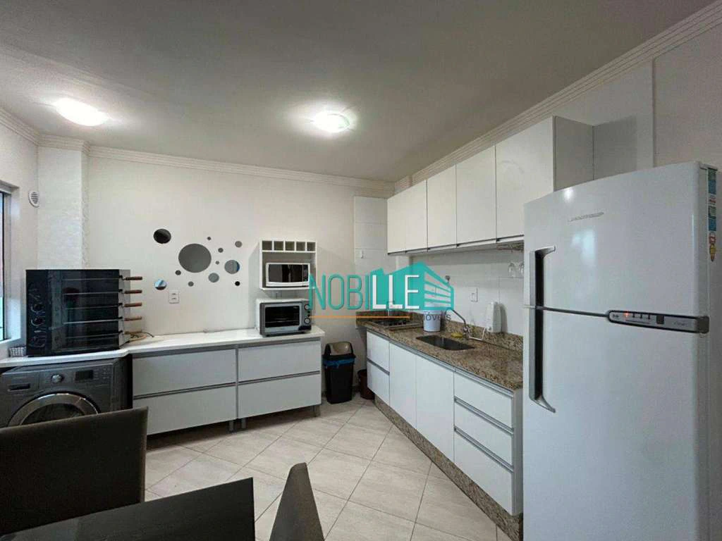Furnished 80 m² apartment with suite and parking — photo 2