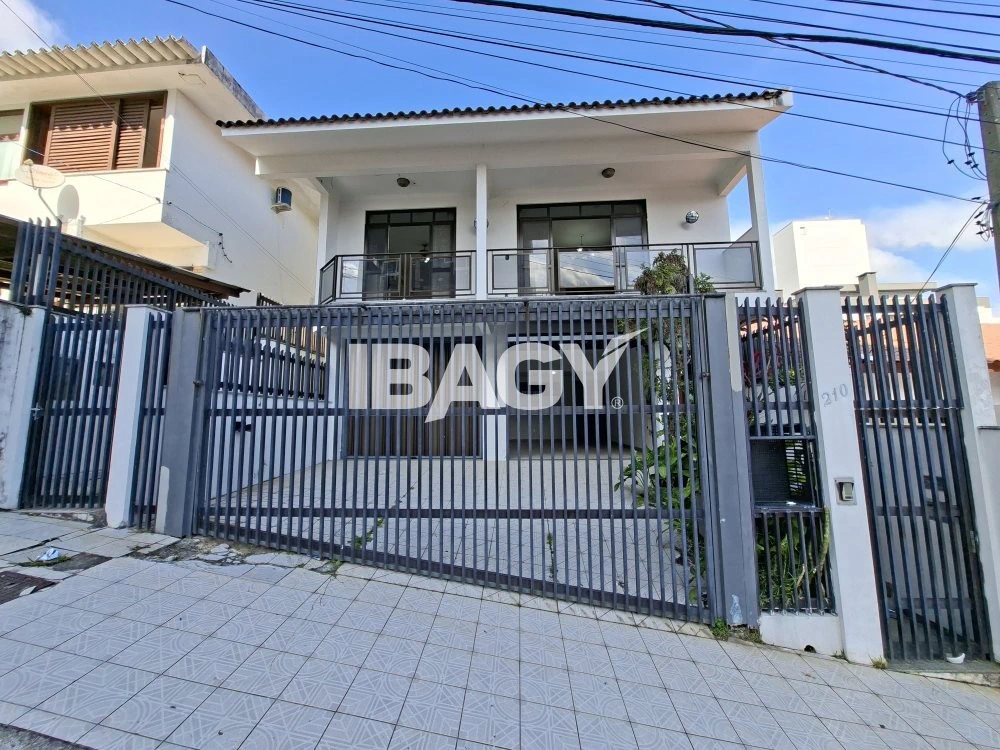 Casa para alugar com 3 quartos e 4 vagas — photo 4