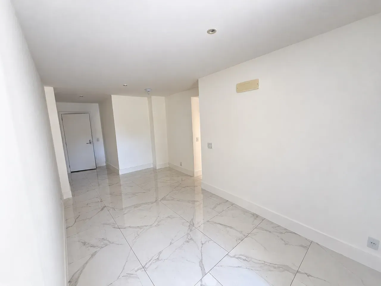 Jacuzzi in a 2-bedroom apartment, 70 m²