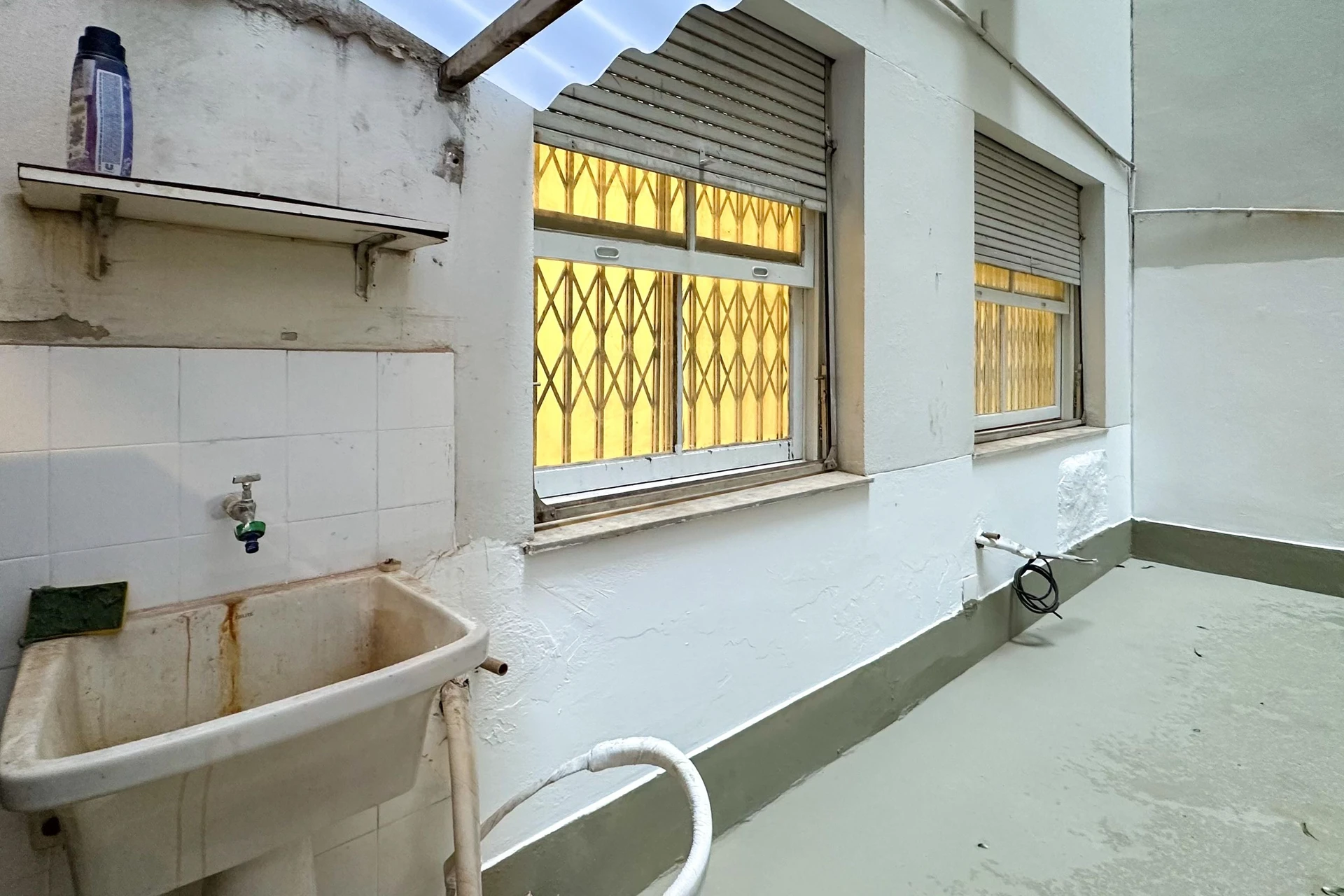Washing machine in a 4-bedroom apartment, 168 m² — photo 46