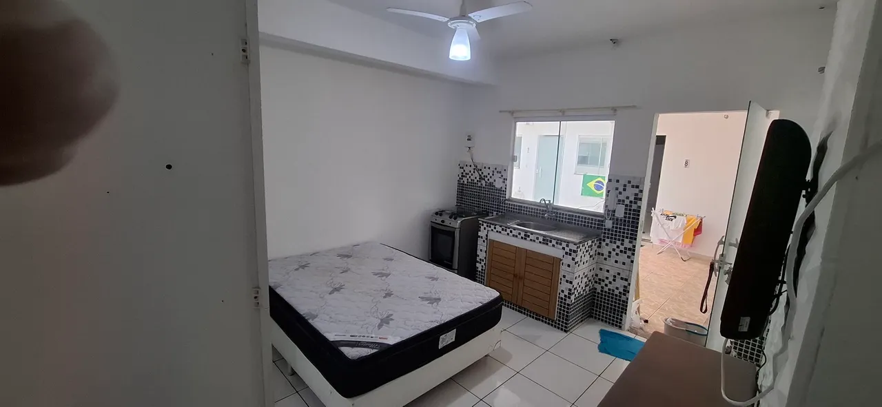 Studio with 1 bedroom and 1 bathroom — photo 8